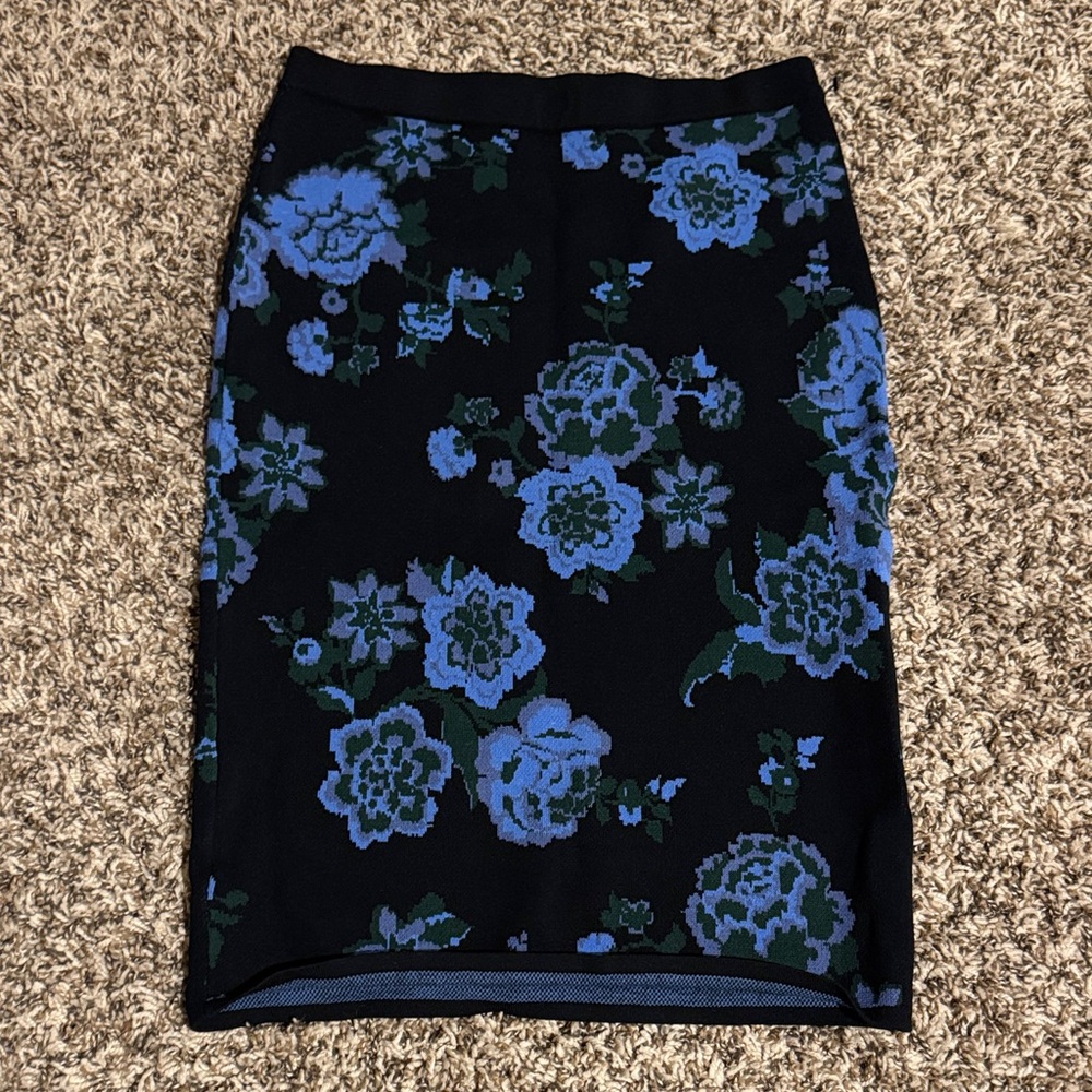 Ann Taylor Black and Blue Floral Pencil Skirt